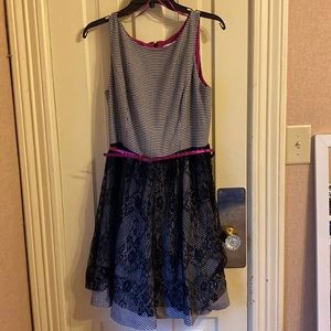 Jessica Simpson houndstooth dress - size 10